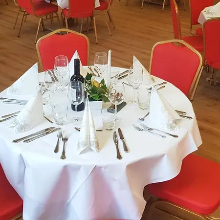 Drei Schwanen - Ristorante Due Fratelli 4* Hohenstein-Ernstthal