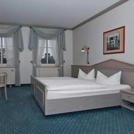 Отель & Restaurant Drei Schwanen 4*
