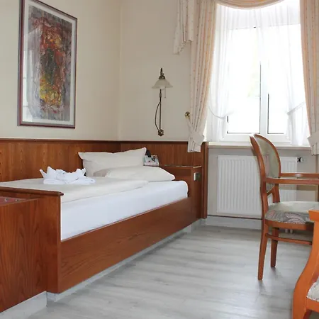& Restaurant Drei Schwanen 4*