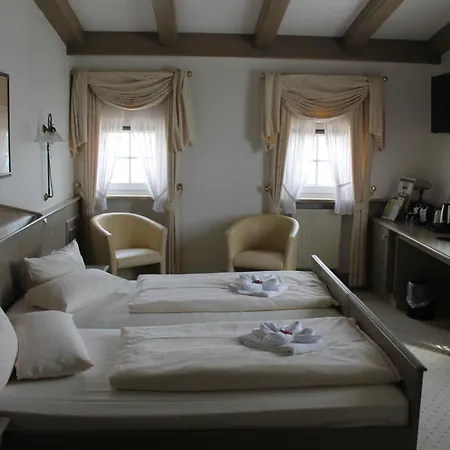 Drei Schwanen - Ristorante Due Fratelli 4* Hohenstein-Ernstthal