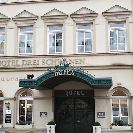 Drei Schwanen - Ristorante Due Fratelli ホテル