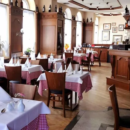 Drei Schwanen - Ristorante Due Fratelli ホテル ホーエンシュタイン・エルンストタール