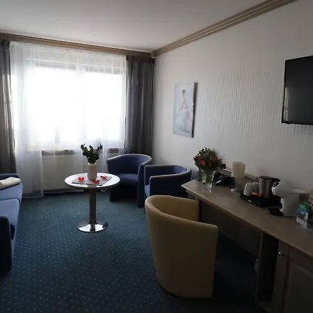 Drei Schwanen - Ristorante Due Fratelli Hotel Hohenstein-Ernstthal