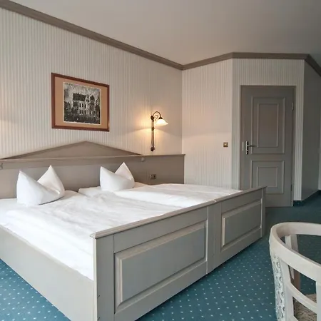 ホテル Drei Schwanen - Ristorante Due Fratelli 4*